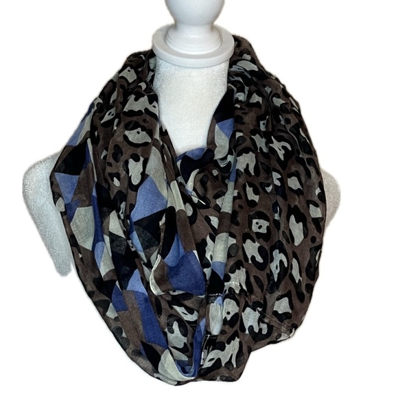 Manhattan Scarf Company Animal Print Infinity Scarf | Brown/Blue | One Size - Picture 1 of 3